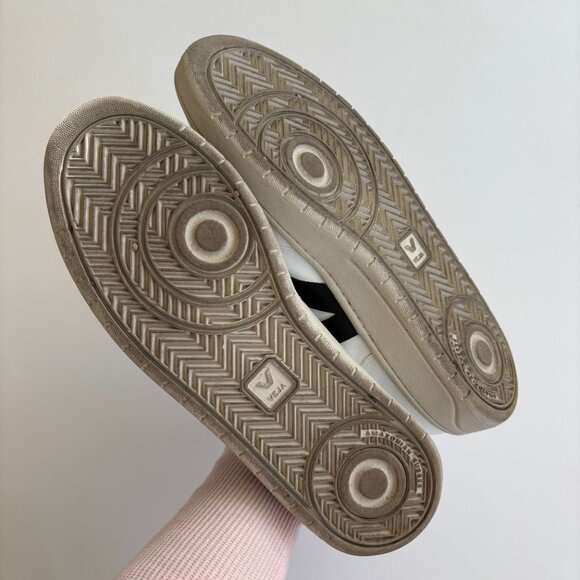 VEJA V-10 Men's Sneakers - Prime Leather (EUC) - Picture 3 of 7